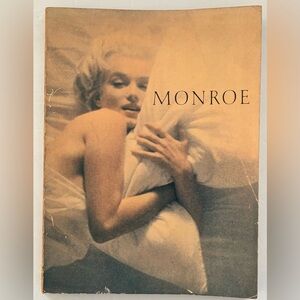 Vintage Monroe: Her Life in Pictures – James Spada – 1982 – Large Paperback